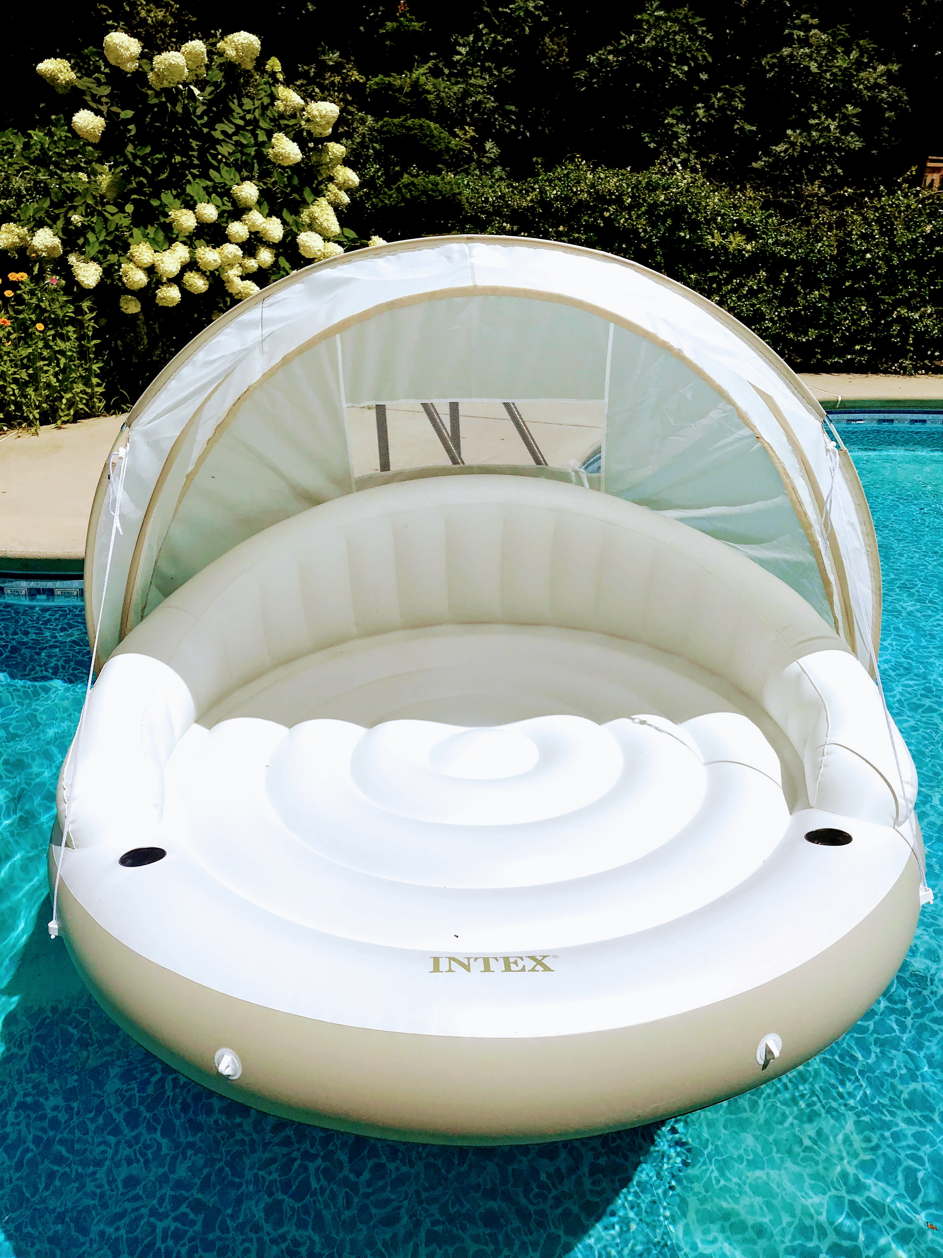 Cool Pool Floats for Adults = Fun and Relaxation